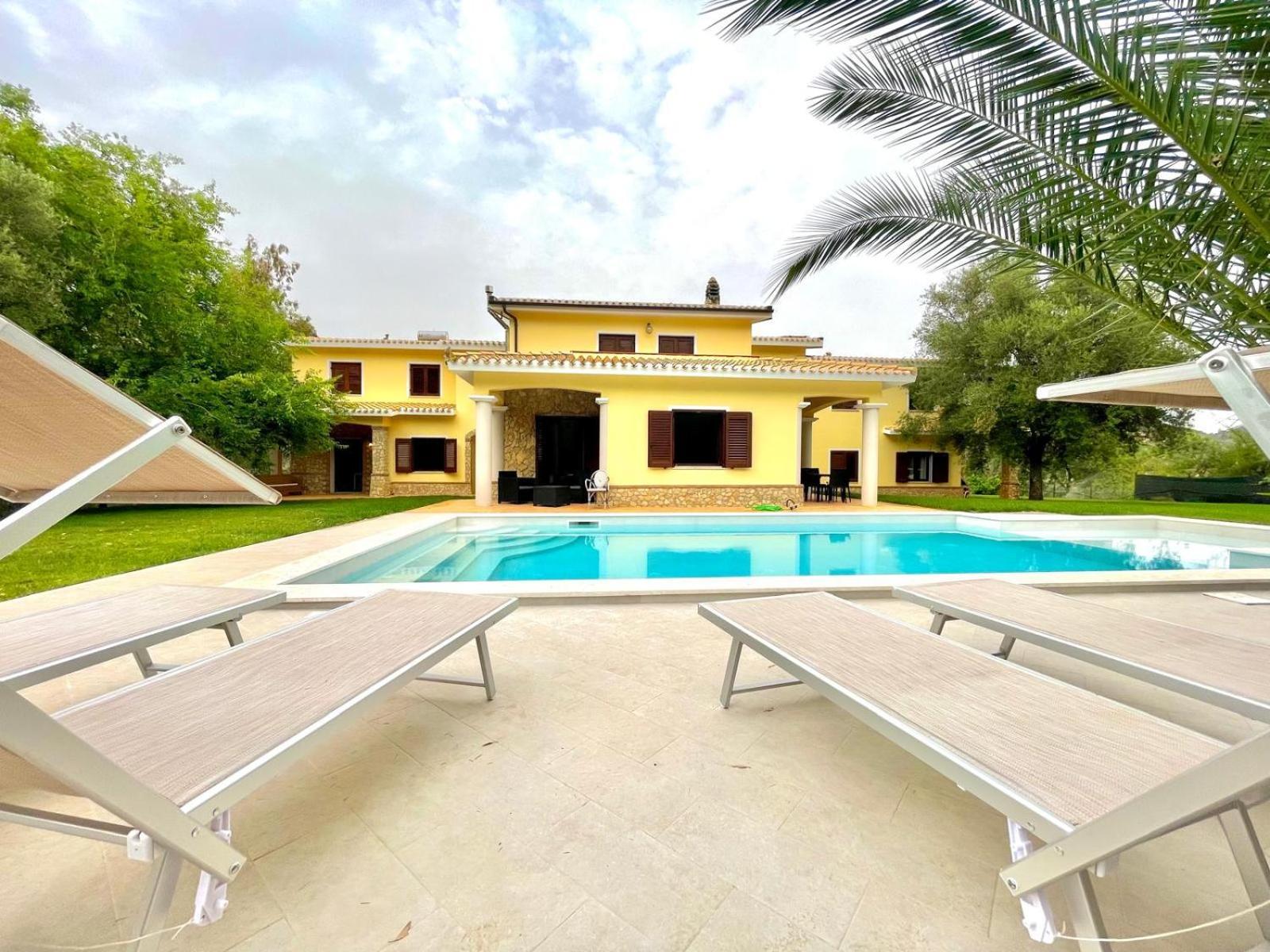Villa With Pool คาร์เตดู ภายนอก รูปภาพ