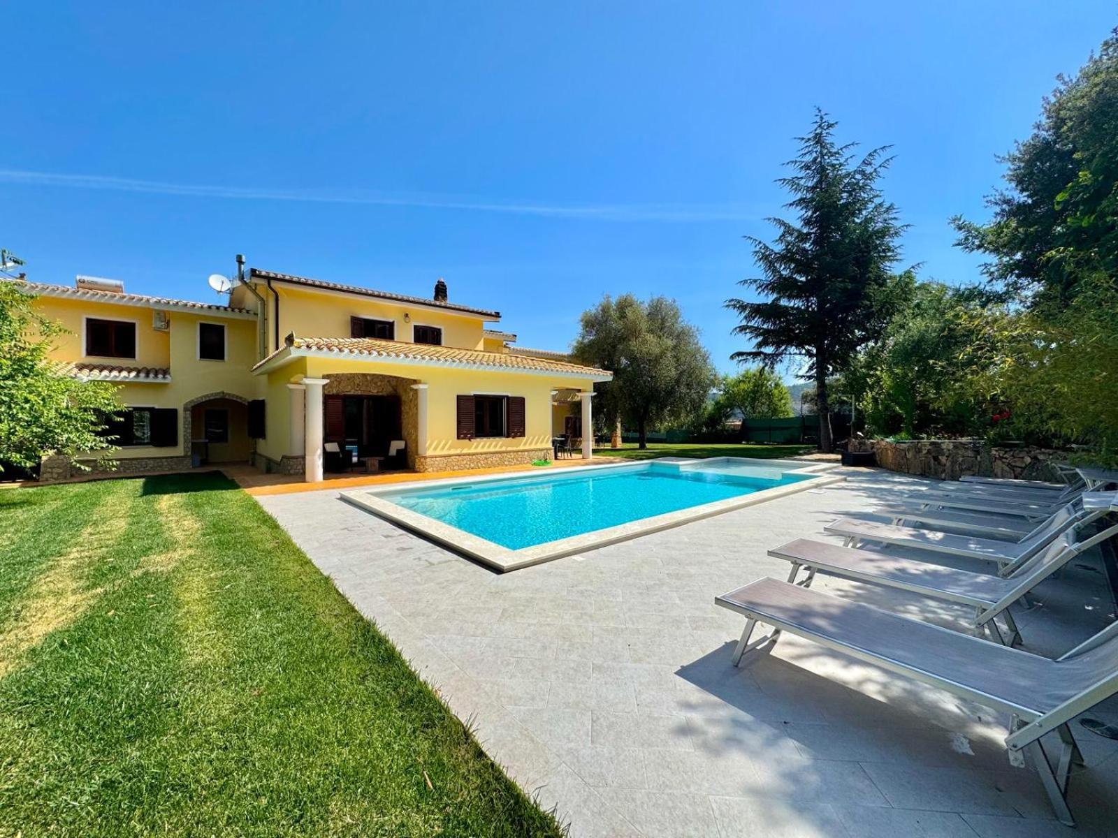 Villa With Pool คาร์เตดู ภายนอก รูปภาพ